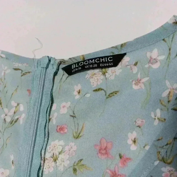 Bloomchic Romper/  jumpsuit. Ladies size 14-16 - Picture 5 of 7